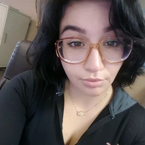 Meet your Posher, Melanie